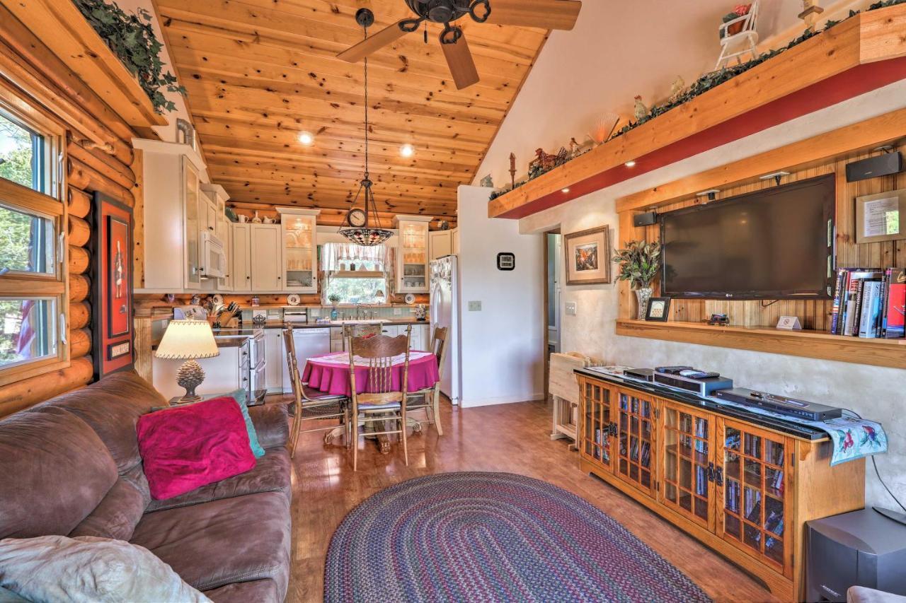 Quaint Williams Cabin Near Grand Canyon Экстерьер фото