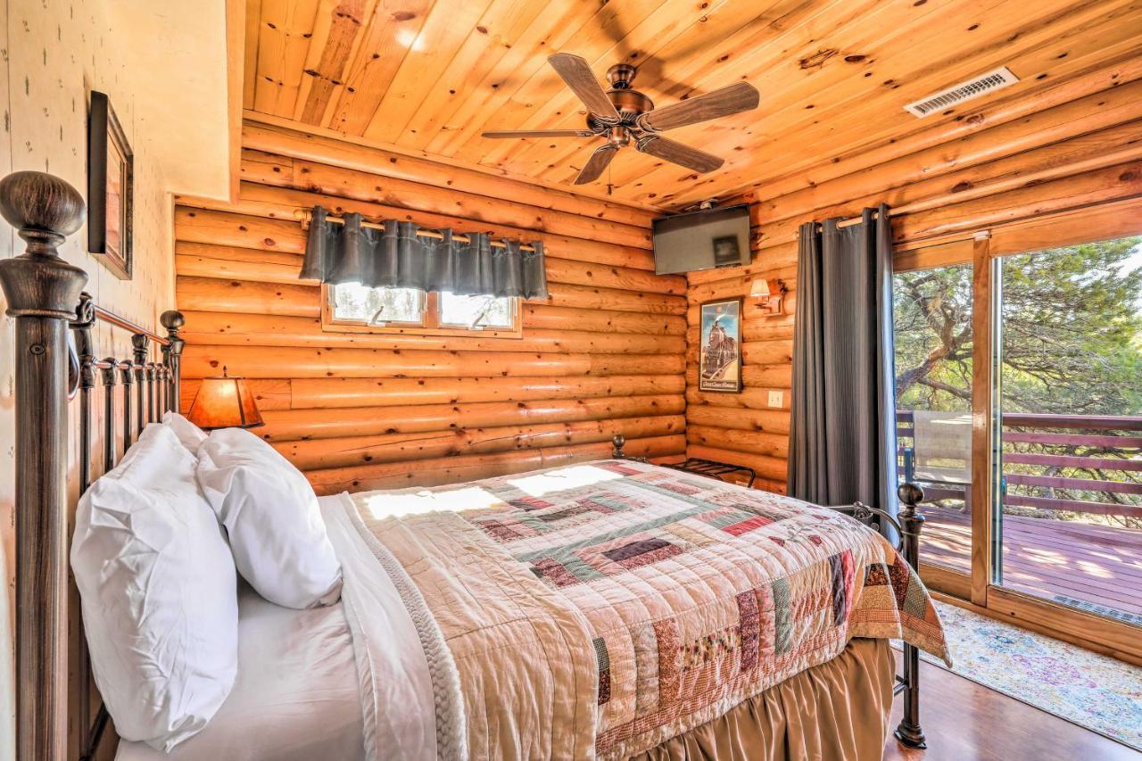 Quaint Williams Cabin Near Grand Canyon Экстерьер фото