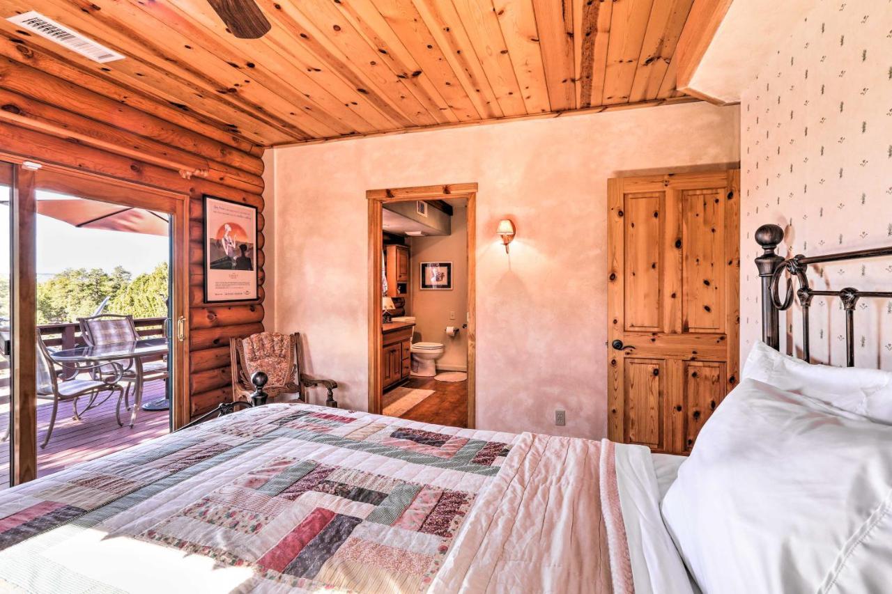 Quaint Williams Cabin Near Grand Canyon Экстерьер фото
